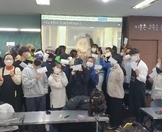 슈퍼스타 졸업생 한재로 마스크 기부