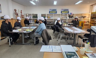 2026학년도 산업안전보건과 1학년 성인학습자반 공학기초 수업 사진
